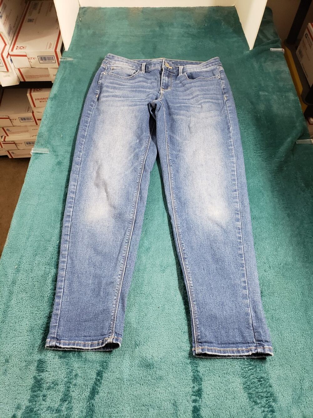 White House Black Market Jeans Size 2 Women Blue Ladies Mid Rise Girlfriend